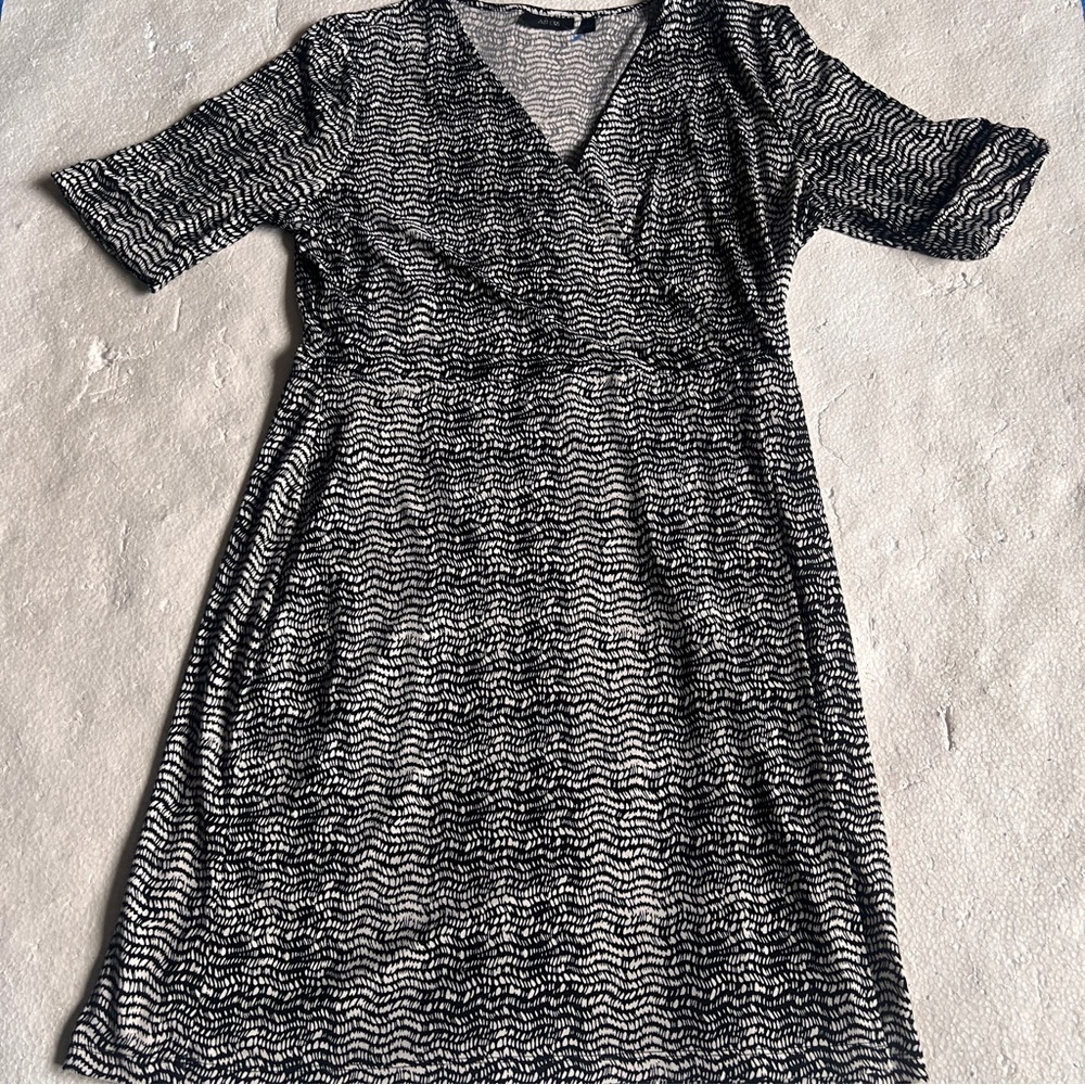 NWOT-Apt. 9 Monochrome Faux Wrap Dress